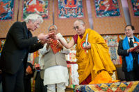 Далай-лама и Ричард Гир презентовали новую книгу Далай-ламы «За пределами религий»