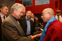 Его Святейшество Далай-лама выступил в Таллине с речью «Призыв к всеобщей ответственности»