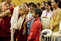 Далай-лама: Молодые индийцы должны сохранять идеалы ненасилия