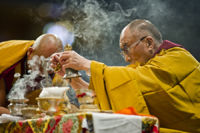 Его Святейшество Далай-лама приступил к непосредственной передаче посвящения Калачакры