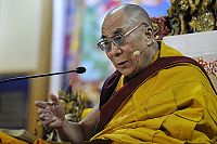 Далай-лама призвал мирян к состраданию