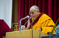 Его Святейшество Далай-лама открыл международную конференцию «Наука, духовность и образование» в Гангтоке.
