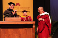 В университете Миннесоты Его Святейшество Далай-лама говорил о важности светской этики