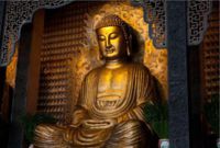 Алтарная скульптура Будды Медицины в национальном парке "Алханай"