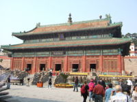 Реставрация монастыря Пунин - крупнейшего на севере Китая монастыря Тибетского буддизма.